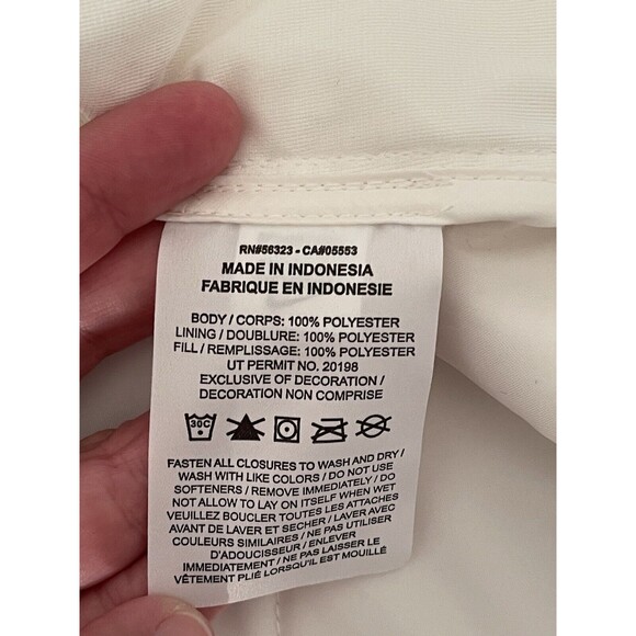 Nike Womens Sportswear Essential Vest White NWT Sz Large Snap FB8737-133 $90 - Picture 9 of 13